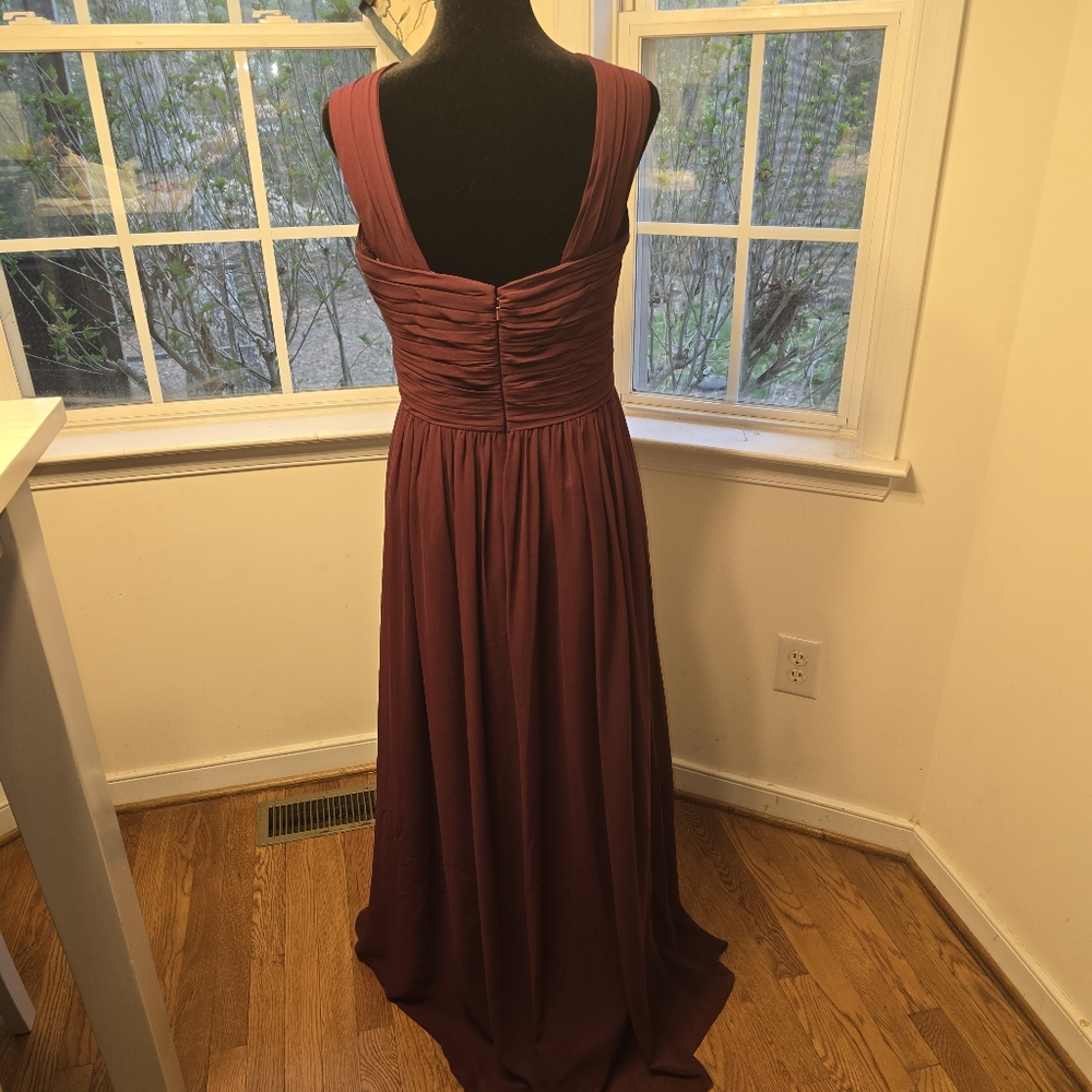Bill Levkoff Ruched Chiffon V-Neck Formal Gown in Wine Womens Size 10 - Picture 5 of 8
